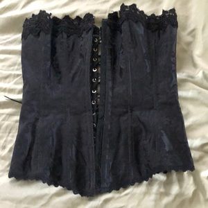 Vintage black jacquard Frederick’s corset! Fits 32